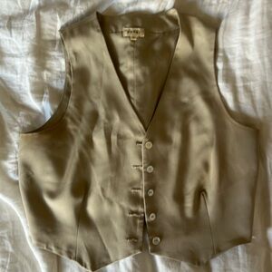 Donni cropped vest in beige